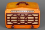 Rare Belletone 126 ’3-Ring’ Catalin Radio in Yellow + Maroon